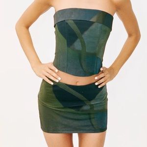 With Jeán Laelia skirt